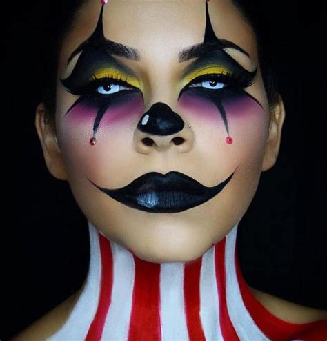 25+ best ideas about Clown makeup on Pinterest | Girl clown makeup, Mime makeup and Scary clown ...