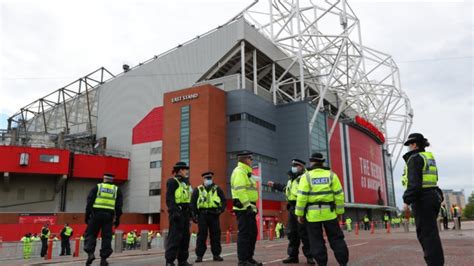 Police summoned as Manchester United fans plan protest outside Old Trafford