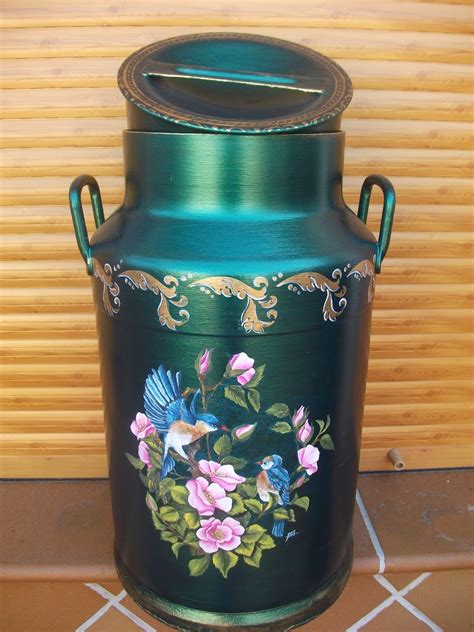 las cosicas de marimar Painted Milk Cans, Painted Vases, Milk Can Decor, Paint Recycling ...