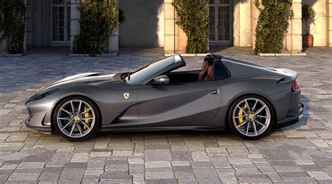 Ferrari Unveils Spider Models in Record Launch Year - Bloomberg