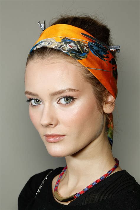 How to Wear a Head Scarf | POPSUGAR Beauty