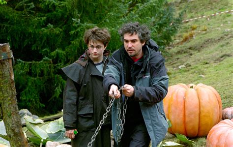 Alfonso Cuarón directs Buckbeak’s escape — Harry Potter Fan Zone