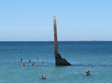 Snorkeling at the Omeo shipwreck : submechanophobia