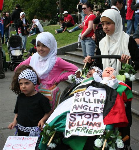 Kids protest Gaza massacre - Melbourne | These children had … | Flickr