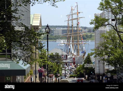 Halifax nova scotia harbour hi-res stock photography and images - Alamy