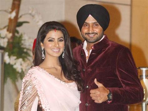 Pregnant or otherwise, it’s not easy to stay with a woman: Harbhajan Singh | Bollywood ...