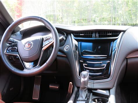 2019 Cadillac CTS: 202 Interior Photos | U.S. News