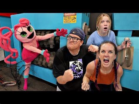 Poppy Playtime In Real Life - Chapter 2: Final Boss Fight & Ending - YouTube Misadventures Of ...