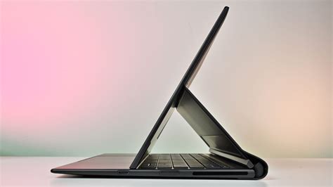 First Look Review Of The New HP Dragonfly Folio G3, The Most Innovative PC Of 2022 (so Far ...