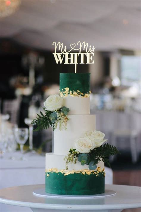 7 Elegant Emerald Green and Gold Wedding Inspirations for the 2023 ...