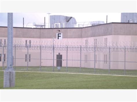 Thousands Of Inmates Begin Move From Graterford To New Prison ...