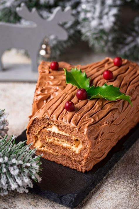 15 Traditional French Christmas Desserts - Insanely Good