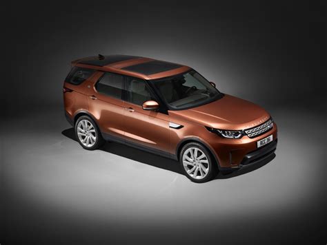 2017 Land Rover Discovery SUV Specs, Review, and Pricing | CarSession