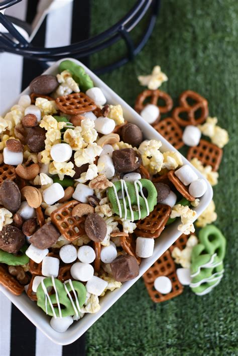 25 Fun Football Themed Party Ideas – Fun-Squared