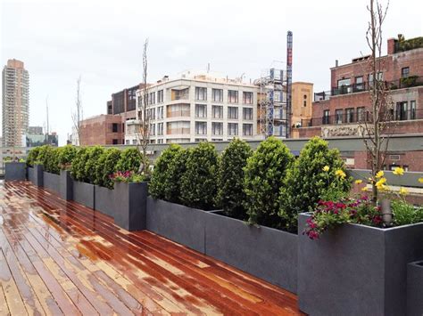 UES Rooftop Terrace: Roof Garden, Deck, Container Plants, Pots ...