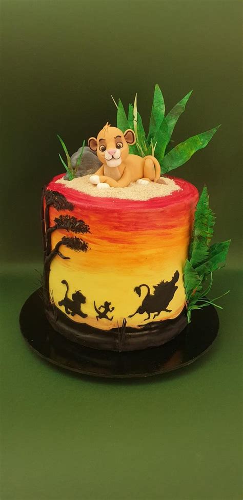 Lion king cake - Decorated Cake by iratorte - CakesDecor