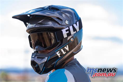 2021 Fly Racing Helmets | Formula Carbon | Formula-CC | Kinetic | MCNews