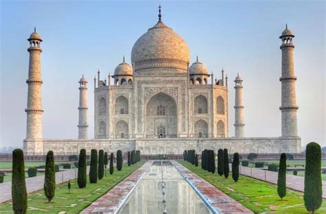 10 Most Famous Buildings in India