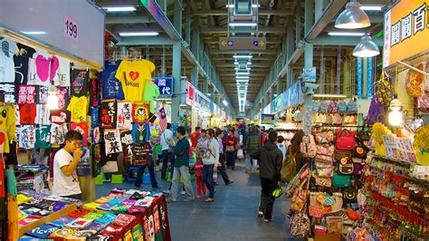 Shilin Night Market in Taipei, | Expedia