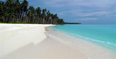 √ Keindahan Pulau Natuna, Si Cantik Yang Jadi Rebutan | Wisatalova