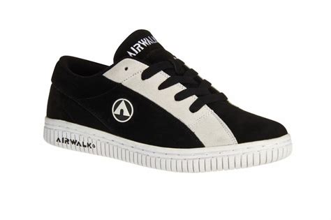 Airwalk One "Black/White" | Complex