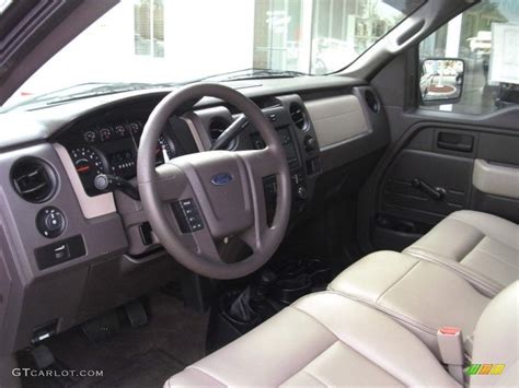 2010 Ford F150 XL Regular Cab 4x4 Interior Color Photos | GTCarLot.com