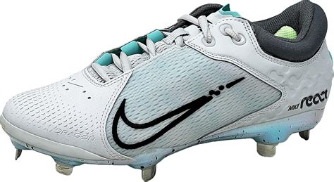 Nike Women's Hyperdiamond 4 Elite Softball Cleats Review | Cleats Report