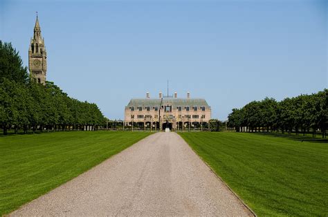 Eaton Hall | Eaton Hall is the country house of the Duke of … | Flickr