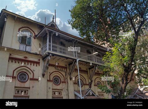 streets of the Indian city of Mumbai. City center Stock Photo - Alamy