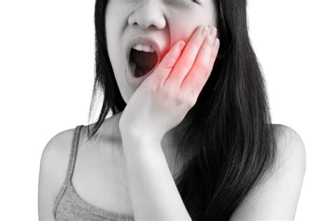 The 4 Most Common Signs of Tooth Decay - Dr. Robert B Tamaki, DDS Los Angeles California