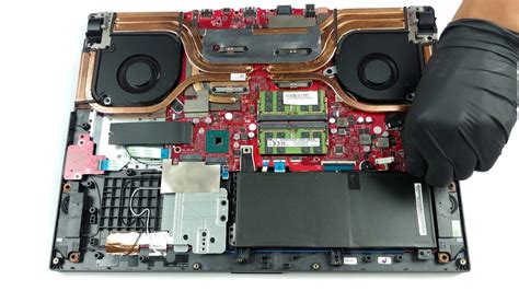 Inside ASUS ROG Strix SCAR 17 G732 – disassembly and upgrade options