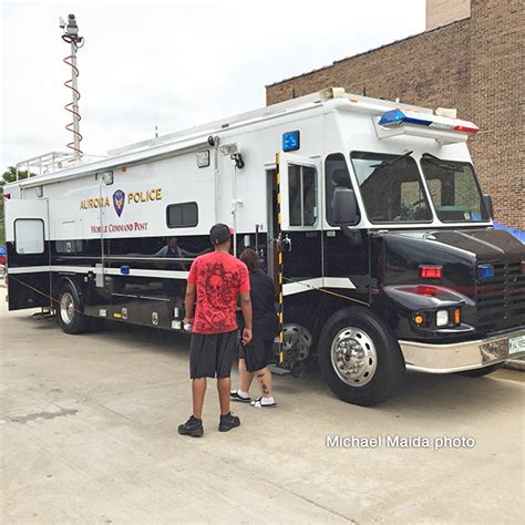 Aurora Police Department Command Vehicle « chicagoareafire.com