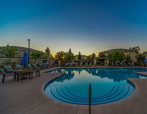 Willow Springs Apartments in Folsom, CA near Sacramento