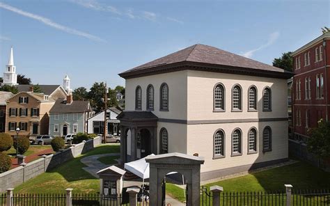 Who owns America’s oldest synagogue? It’s a 350-year-old argument | The Times of Israel