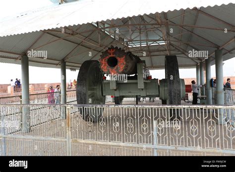 The Jaivana cannon, Jaigarh Fort, Jaipur Stock Photo - Alamy