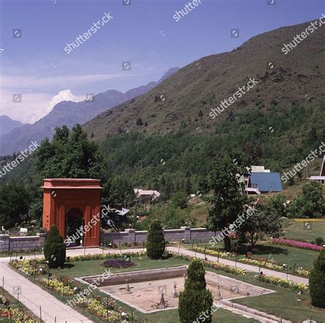 India Srinagar Mughal Gardens Kashmir Himalayas Editorial Stock Photo - Stock Image | Shutterstock