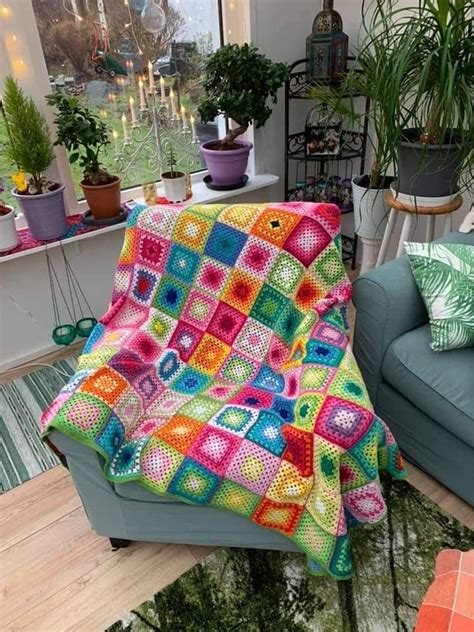 Beautiful Crochet Sofa Covers Patterns 2022 Free Pattern Manta Crochet ...