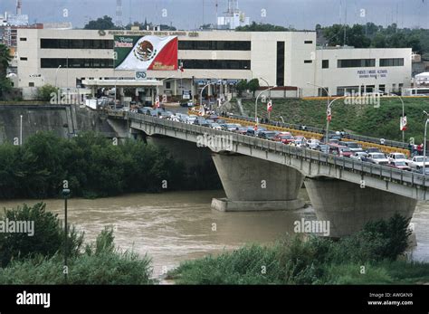 Laredo bridge hi-res stock photography and images - Alamy