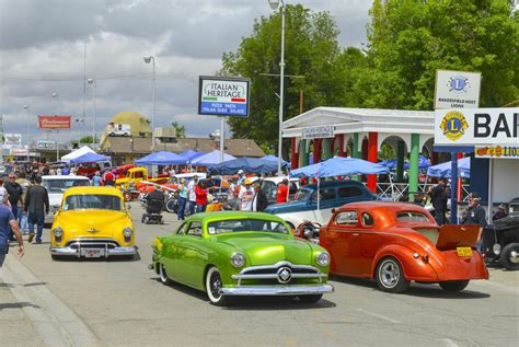 Car lovers, start your engines for street rod show | Archives | bakersfield.com