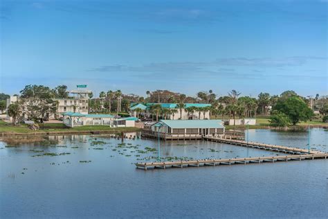 Days Inn & Suites by Wyndham Lake Okeechobee | Okeechobee, FL Hotels