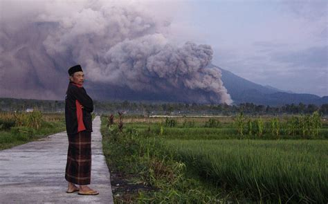 Indonesia's Mount Semeru unleashes lava river in new eruption; no ...