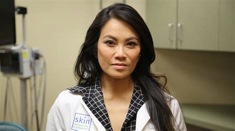 Why Sandra Lee, aka Dr. Pimple Popper, Doesn't Watch Popping Videos | Allure