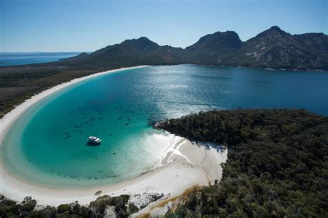 What is it about Wineglass Bay on Tasmania’s east coast? - East Coast ...