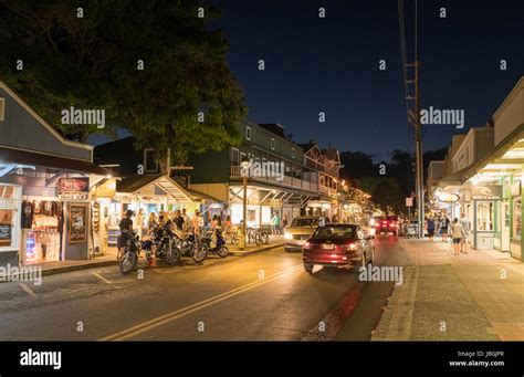 Front street lahaina hi-res stock photography and images - Alamy