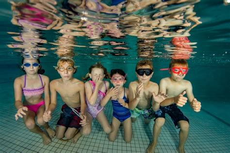 underwater pool kids | Strathcona Gardens Recreation Complex