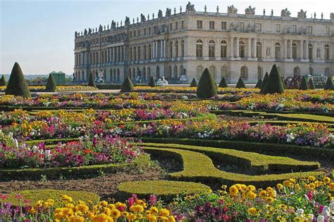 Visit the Château de Versailles, the residence of the kings of France