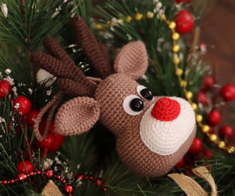 Christmas ornament tree's toy Rudolph