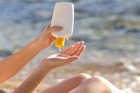 Experts Say People Are Applying Sunscreen Wrong, And That's A Problem