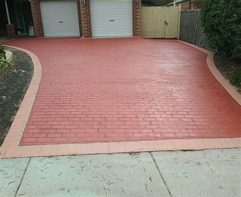 Applying Driveway Paints and Sealers - The Stain Eaters