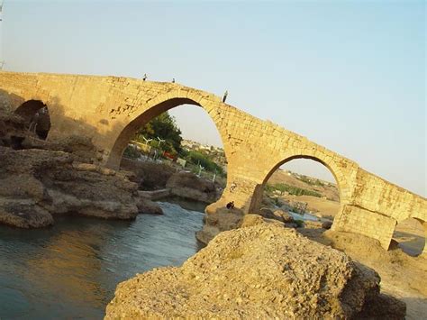 Zakho, Iraq | Ruins of an antic bridge in Zhako. Zhako is th… | Flickr